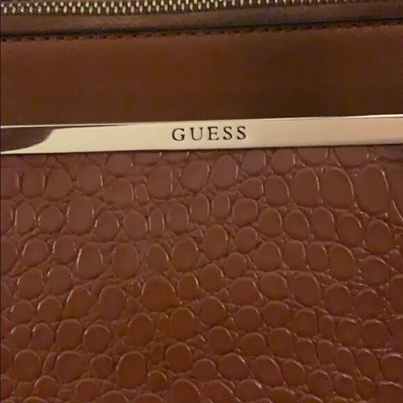 Guess faux croc bag with wallet - Picture 3 of 16
